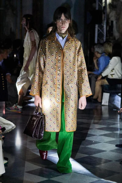 Look 85